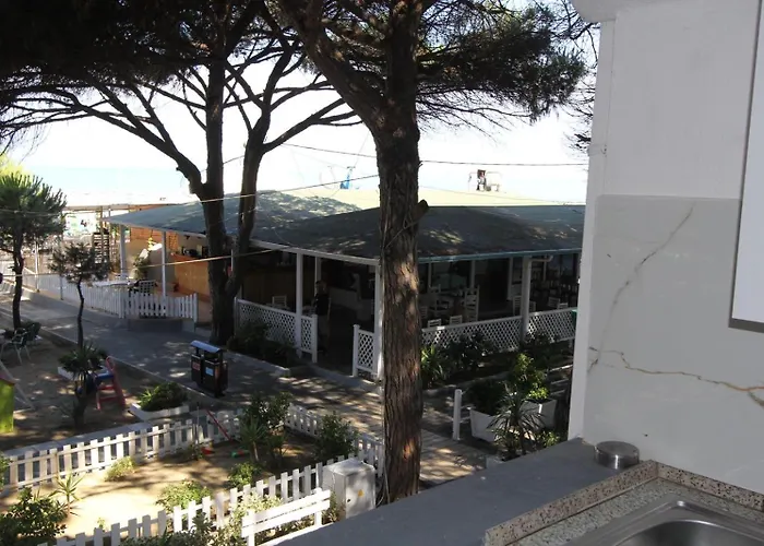 Reni 3* Golem (Tirana)